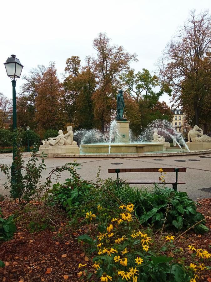 Rare A Colmar - Appartement Champ De Mars Vue Sur Parc - 70M2 - 2 Chambres Екстериор снимка